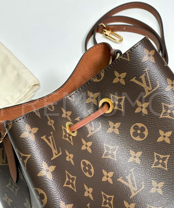 Louis Vuitton NeoNoe сумка PR318359 21