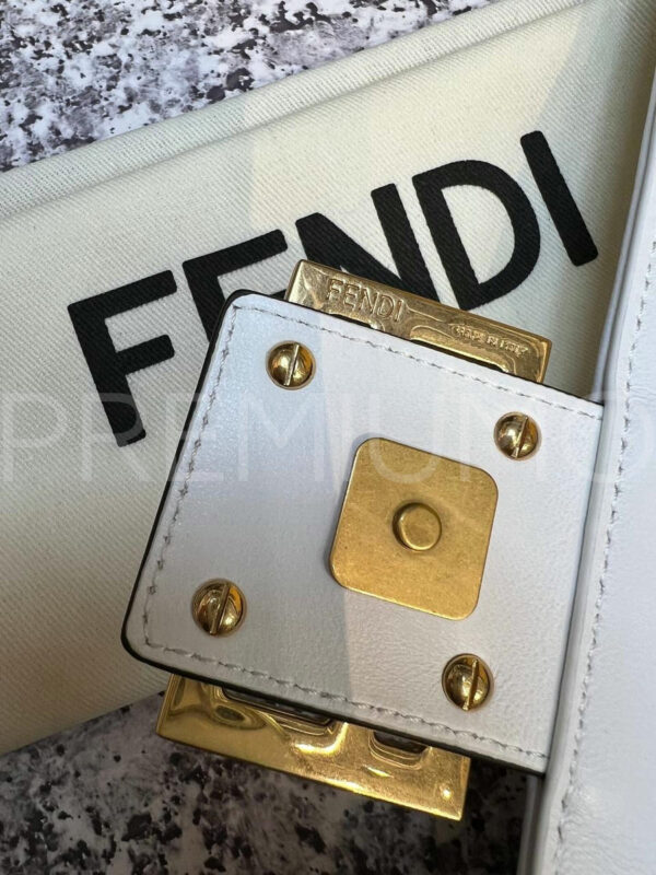 Fendi сумка PR374218 9