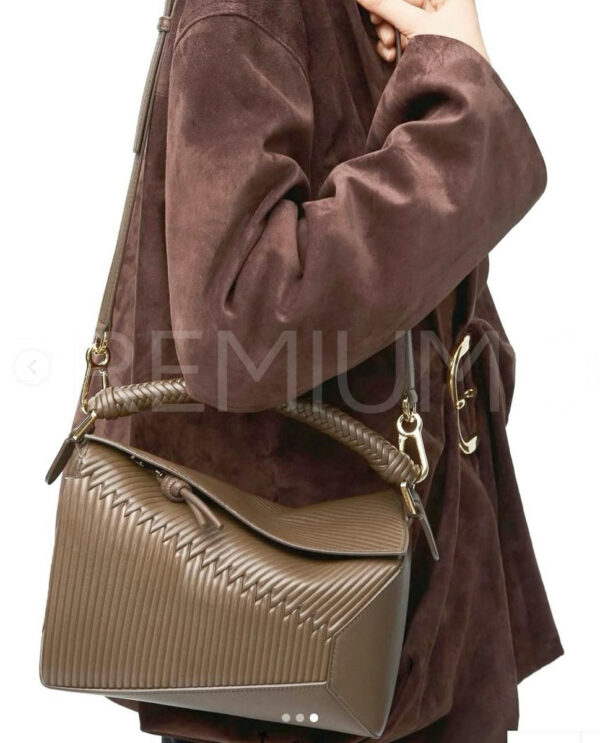 Loewe Pazzle сумка с ремешком коричневая PR470669 11
