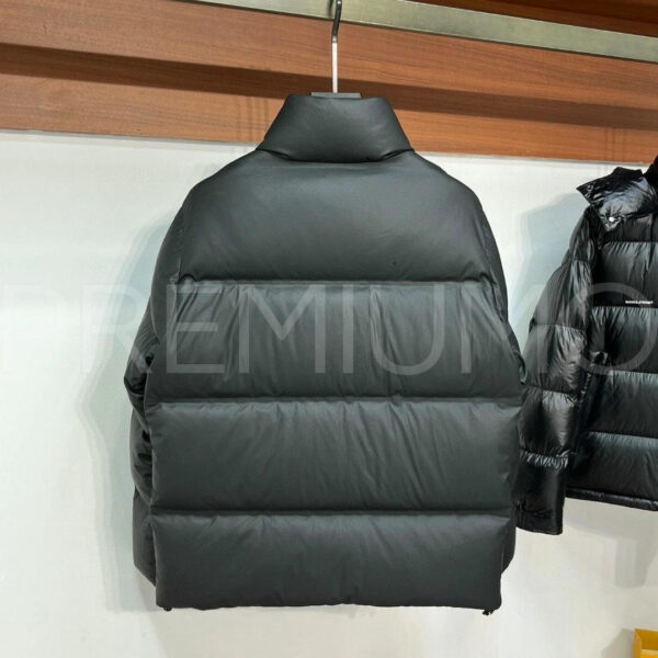 Prada пуховик PR844600 2
