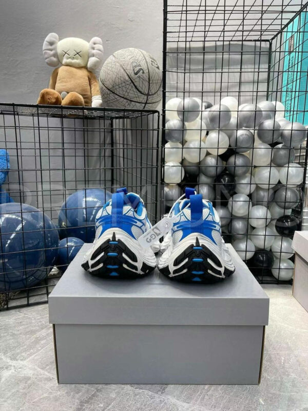 Balenciaga кроссовки PR848231 4