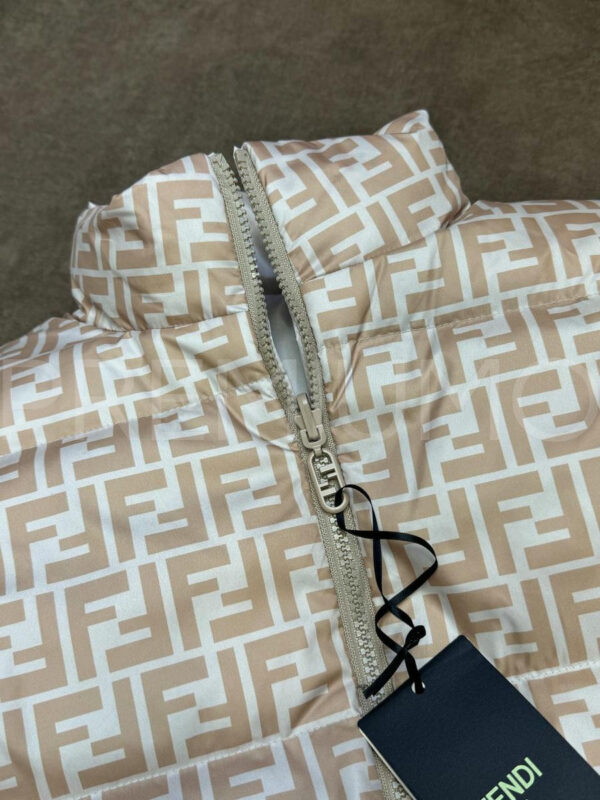 Fendi пуховик PR444956 4
