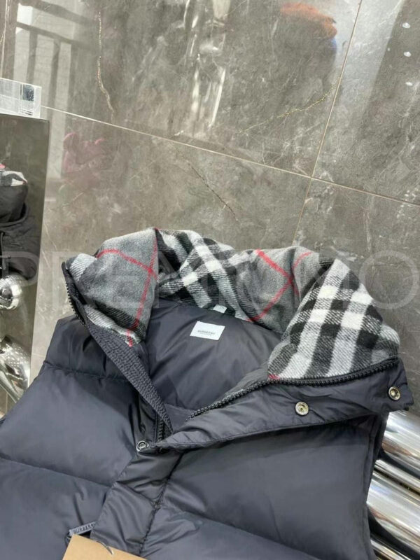 Burberry жилет PR572400 6