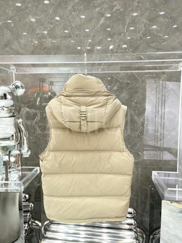 Burberry жилет PR640751 2