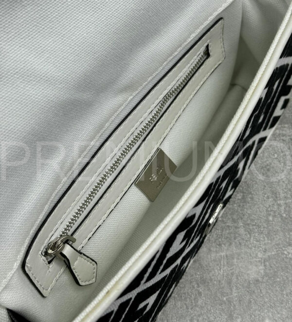 Fendi сумка PR760822 5