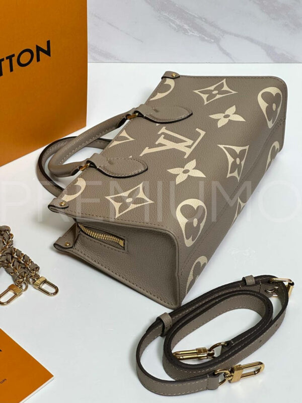 Louis Vuitton On The Go East West сумка PR365618 4