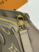 Louis Vuitton On The Go East West сумка PR365618 24
