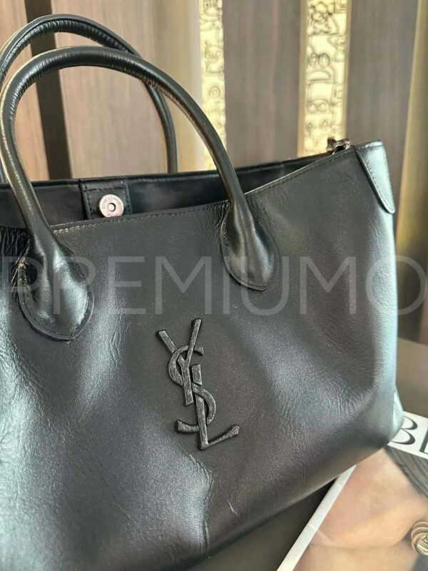 Yves Saint Laurent сумка PR199652 9