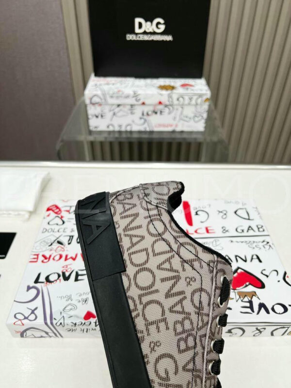Dolce & Gabbana кроссовки PR650056 8