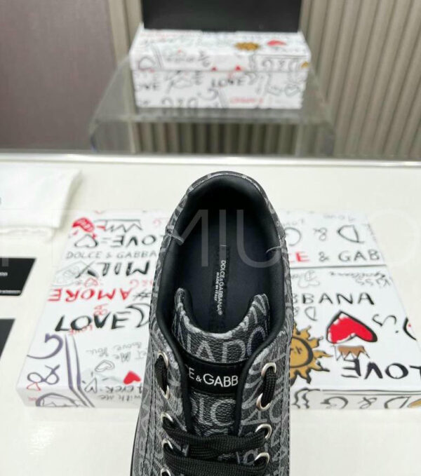 Dolce & Gabbana кроссовки PR106763 8