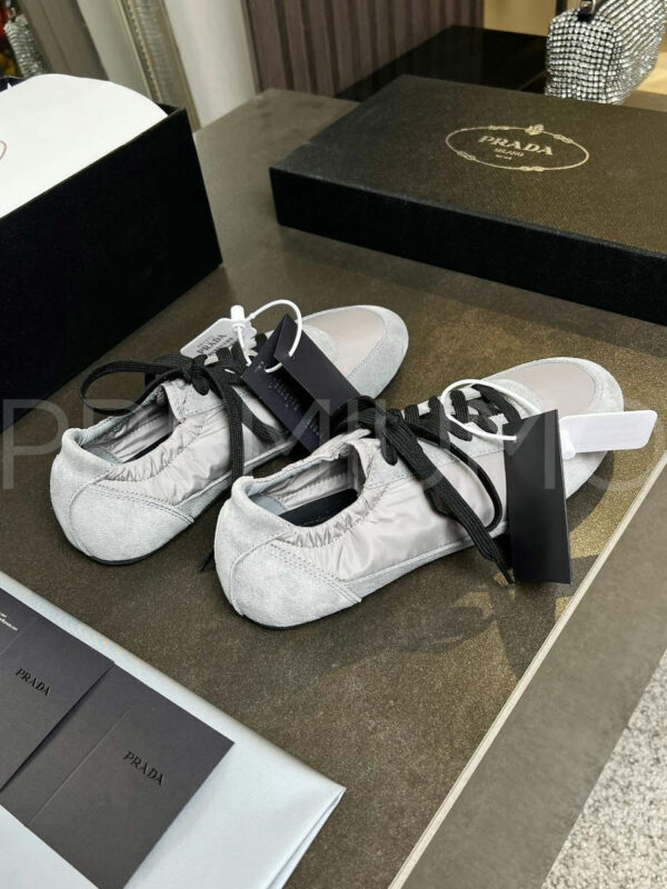 Prada кроссовки PR243454 18