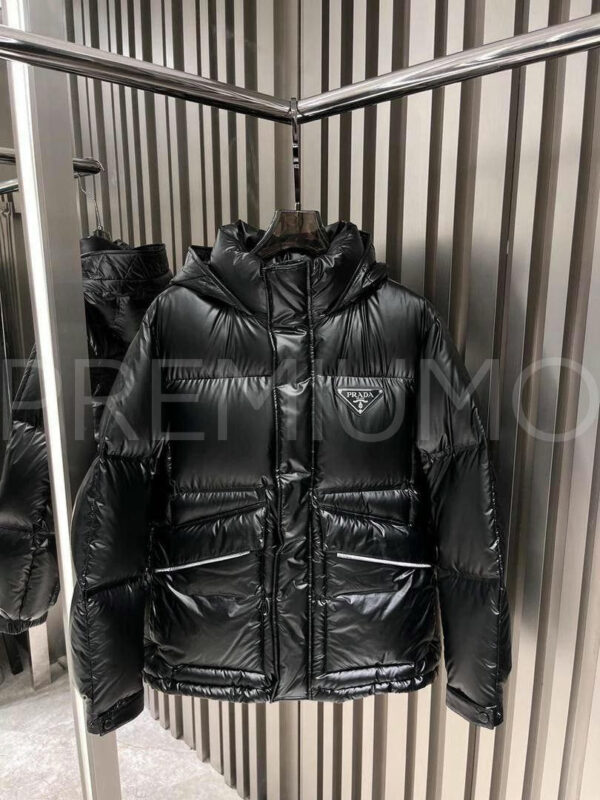 Prada пуховик PR549317