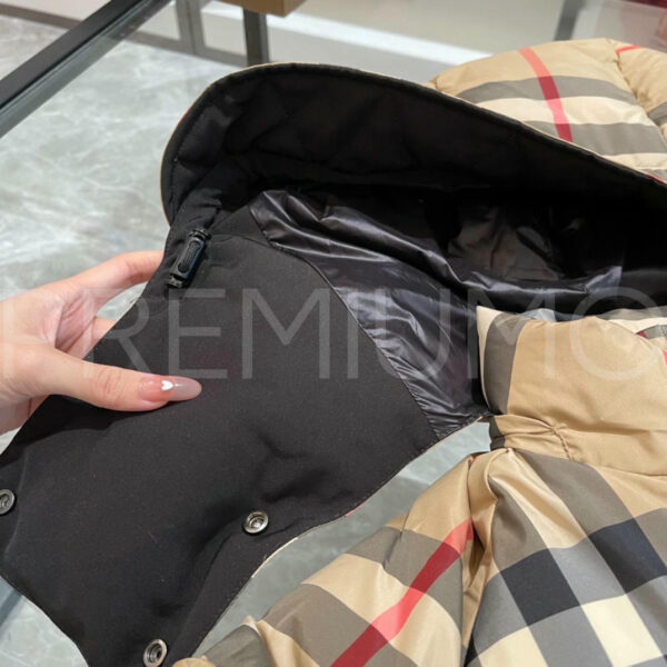 Burberry пуховик PR568542 4