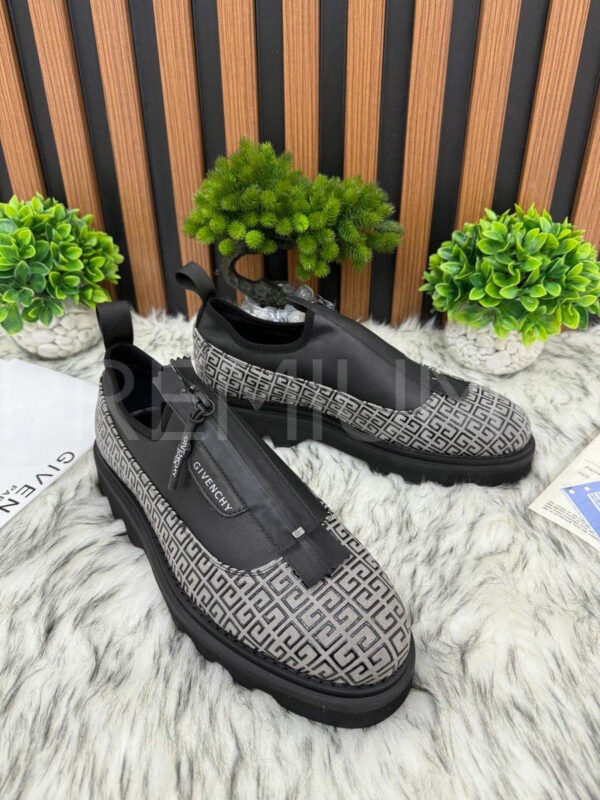 Givenchy кроссовки PR683469