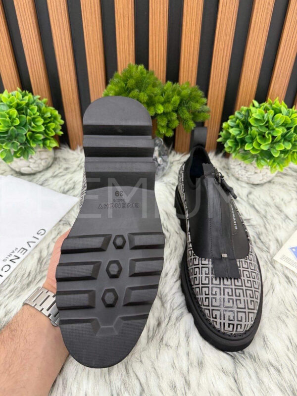 Givenchy кроссовки PR683469 4