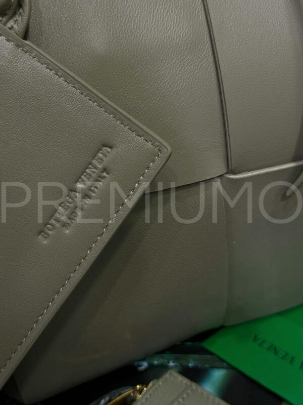 Bottega Veneta сумка PR366293 5
