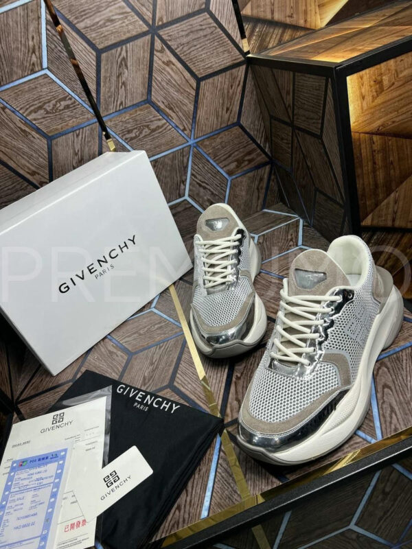 Givenchy кроссовки PR696150 2