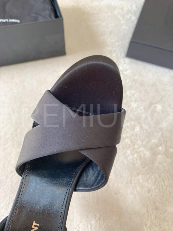 Yves Saint Laurent босоножки PR241113 4