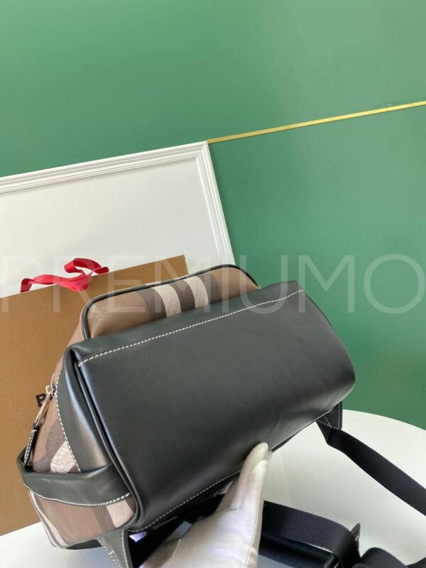 Burberry рюкзак PR568292 21