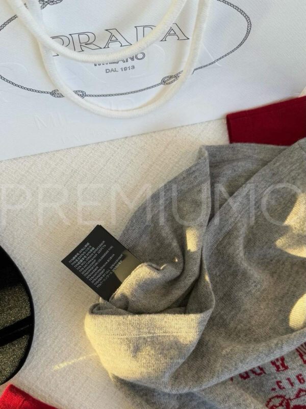 Prada свитер PR149982 4