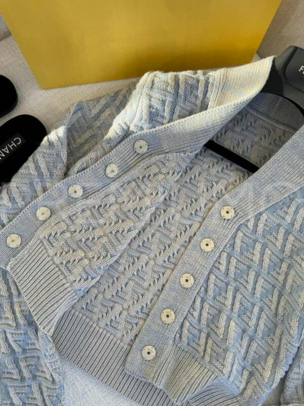 Fendi кардиган PR737980 6