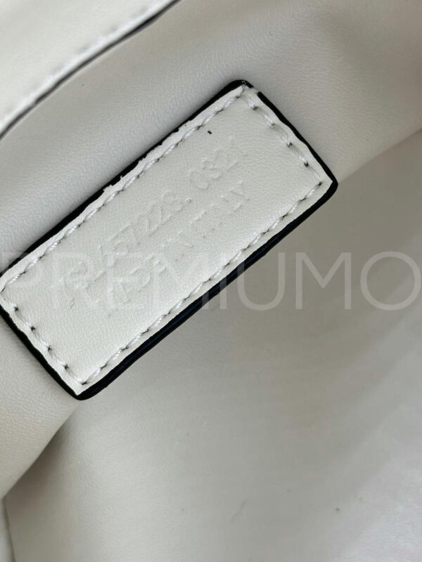 Yves Saint Laurent сумка PR528636 9