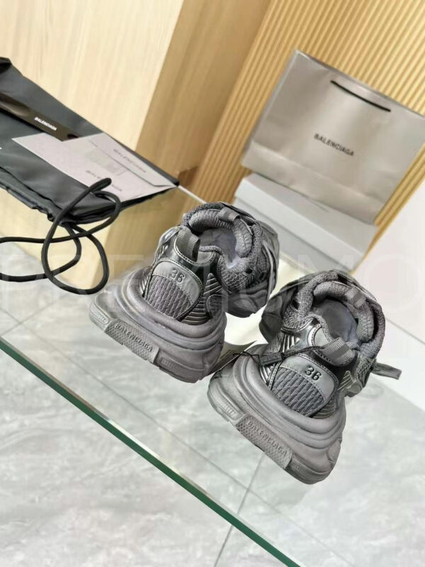 Balenciaga кроссовки PR769886 4