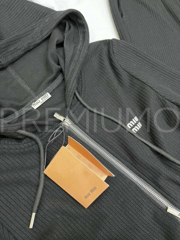 Miu miu костюм PR721382 4