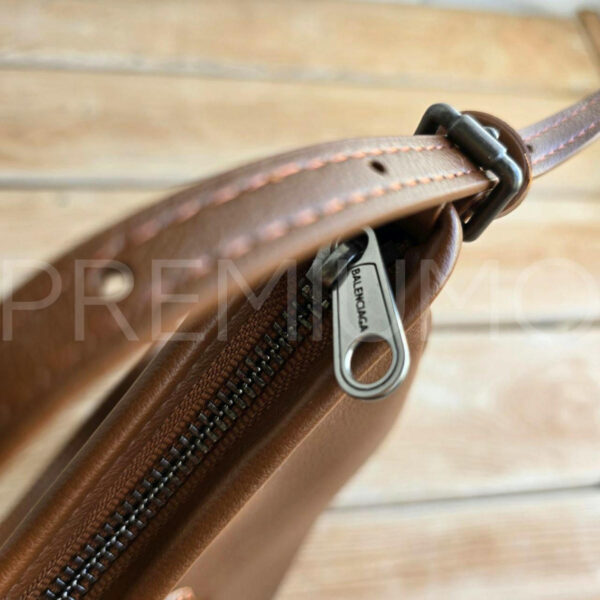 Balenciaga сумка PR690731 4