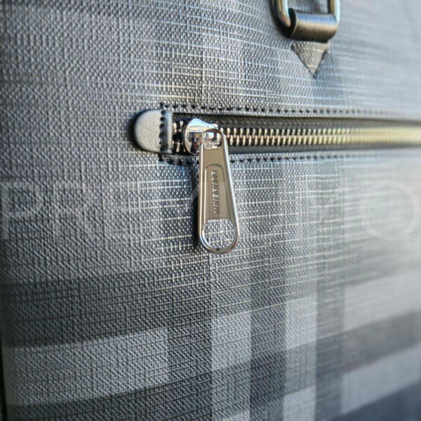 Burberry портфель PR654432 6