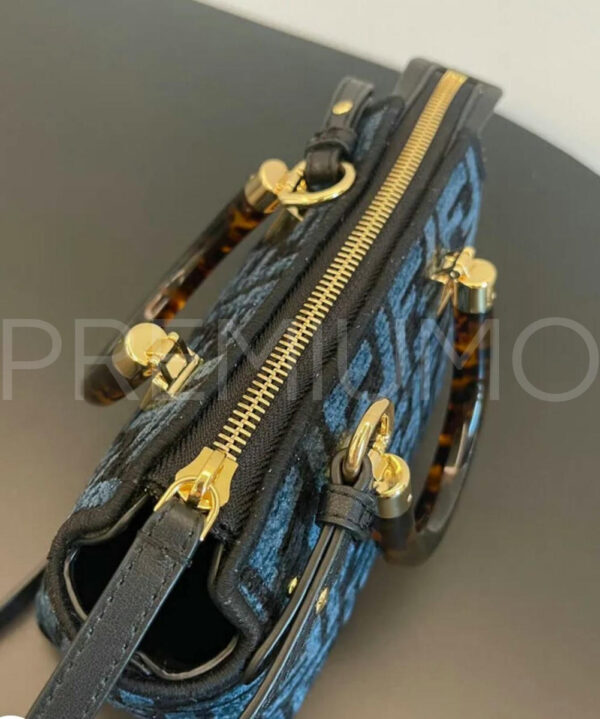 Fendi сумка PR589586 5