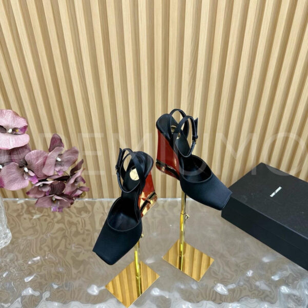 Yves Saint Laurent босоножки PR350006
