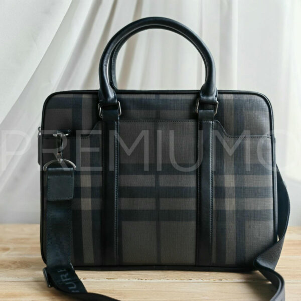 Burberry портфель PR387549 4
