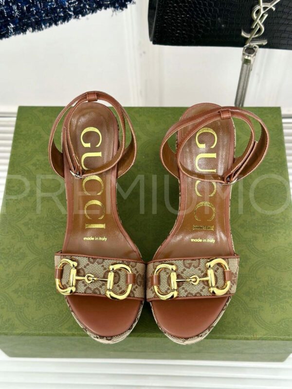 Gucci босоножки PR647689 2