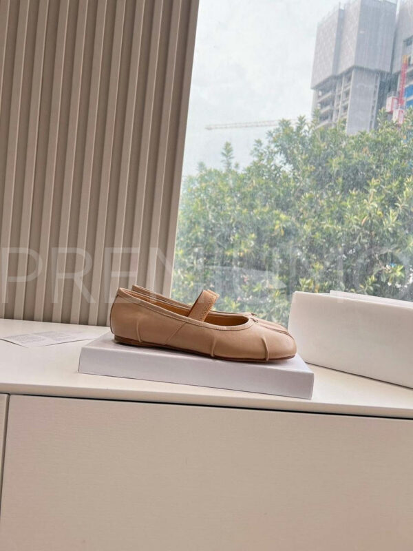 Maison Margiela балетки бежевые летние PR396738 4