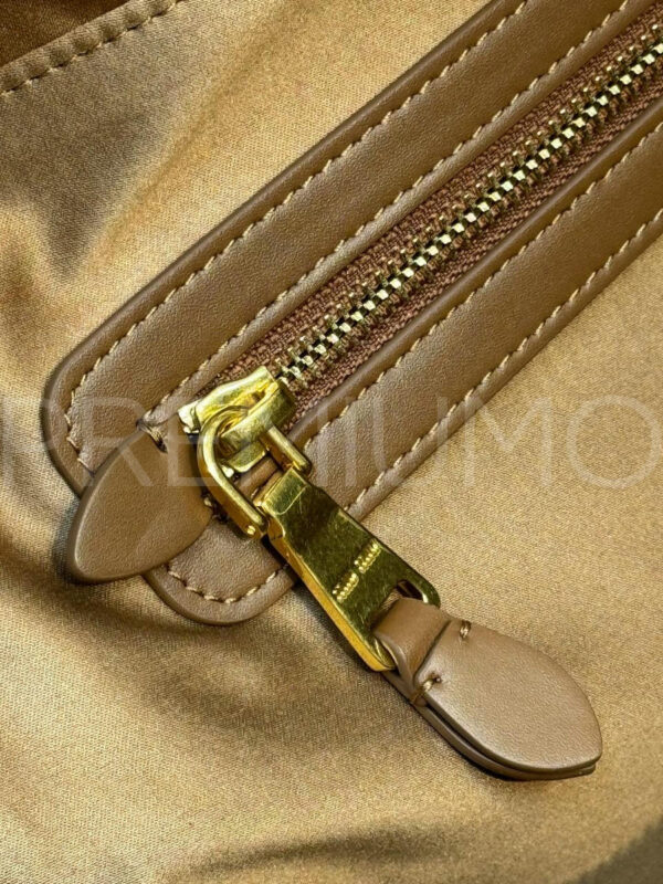 Miu Miu сумка PR991606 5