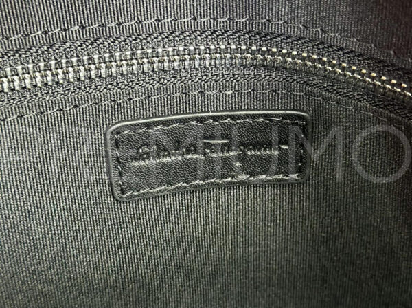 Salvatore Ferragamo сумка PR378704 4