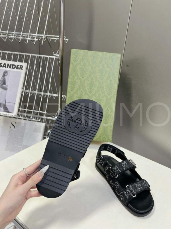 Gucci босоножки PR637602 4