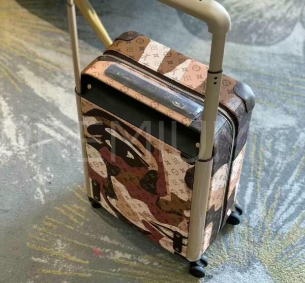Louis Vuitton чемодан PR552688 6
