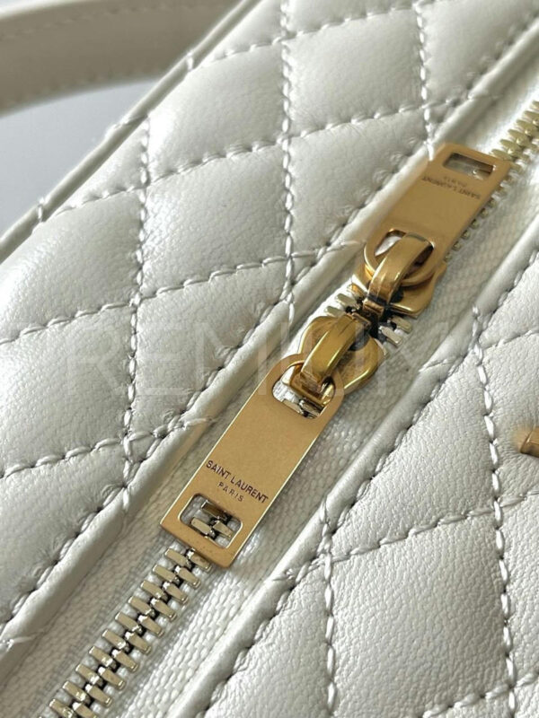 Yves Saint Laurent сумка PR897302 5