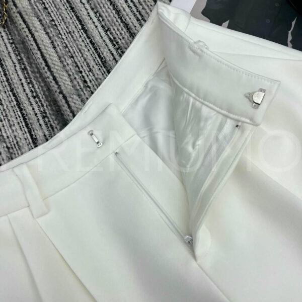 Yves Saint Laurent костюм PR657204 11