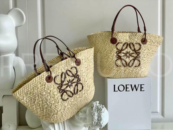 Loewe Anagram Small сумка бежевая PR987309 14