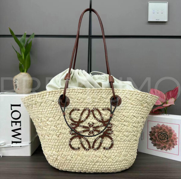 Loewe Anagram Medium сумка плетеная PR807339