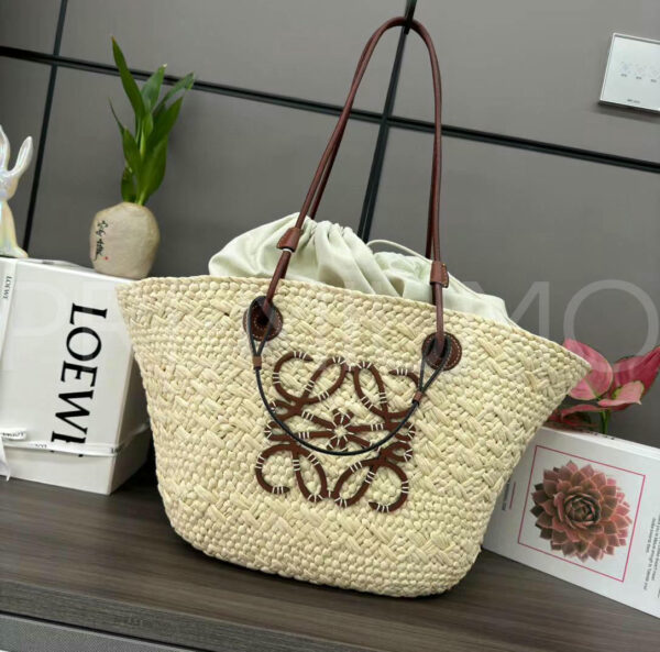 Loewe Anagram Medium сумка плетеная PR807339 4