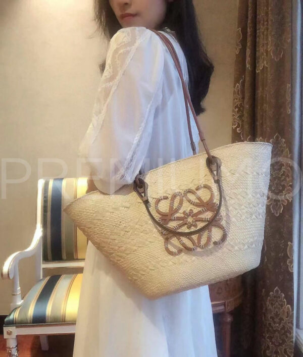Loewe Anagram Medium сумка плетеная PR807339 15