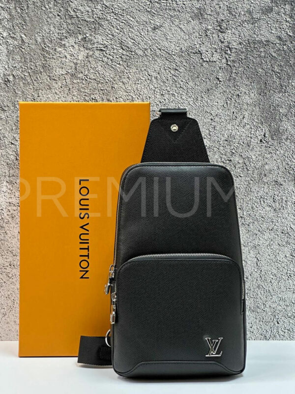 Louis Vuitton Avenue Sling из кожи Taigа рюкзак PR463582 11