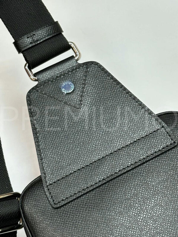 Louis Vuitton Avenue Sling из кожи Taigа рюкзак PR463582 21