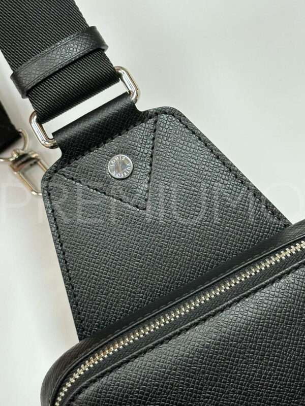 Louis Vuitton Avenue Sling из кожи Taigа рюкзак PR463582 18