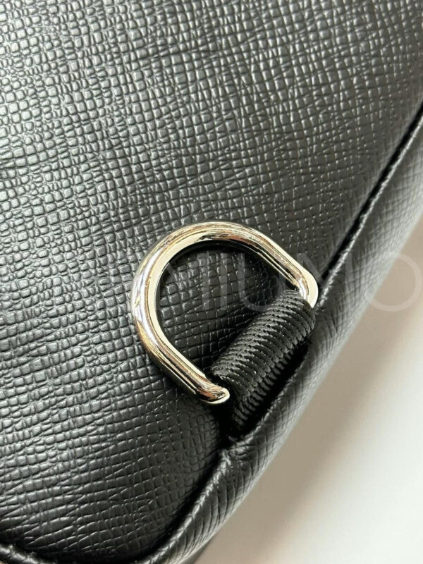 Louis Vuitton Avenue Sling из кожи Taigа рюкзак PR463582 20