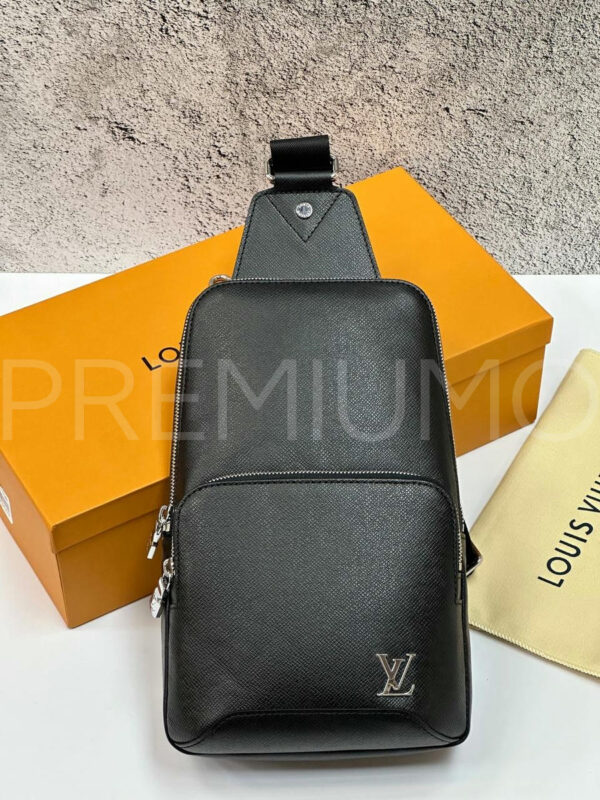Louis Vuitton Avenue Sling из кожи Taigа рюкзак PR463582 14